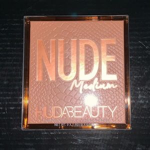 Huda Beauty Makeup